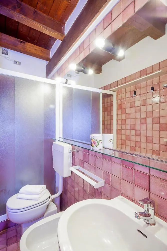 Apartament La Terrazza Sul Teatro Werona 0*,